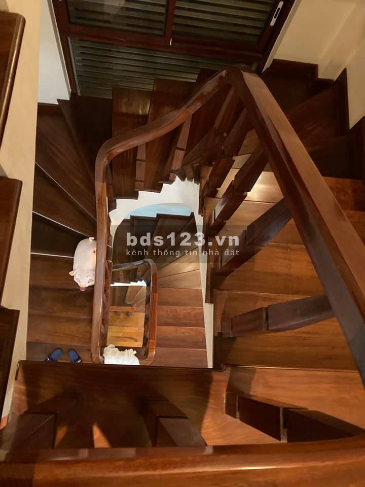 Bán nhà ngõ 3 Thái Hà lô góc 2 mặt tiền ô tô vào nhà 60m2 x 5 tầng giá 12,8 tỷ. LH 0912442669