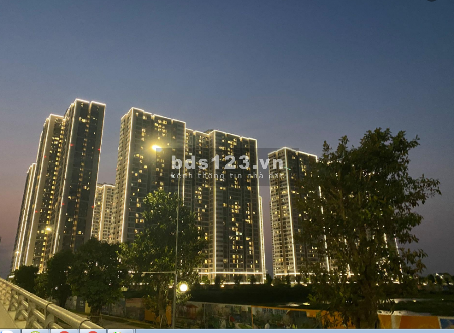 Cho thuê gấp căn hộ Studio 38m2 Vinhomes Smart City