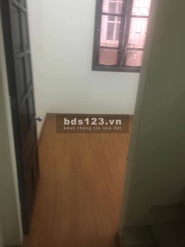 Bán đất tặng nhà Lý Nam Đế, dt 52m2, 3 tầng, giá 8.9 tỷ, lh 092.234.6363