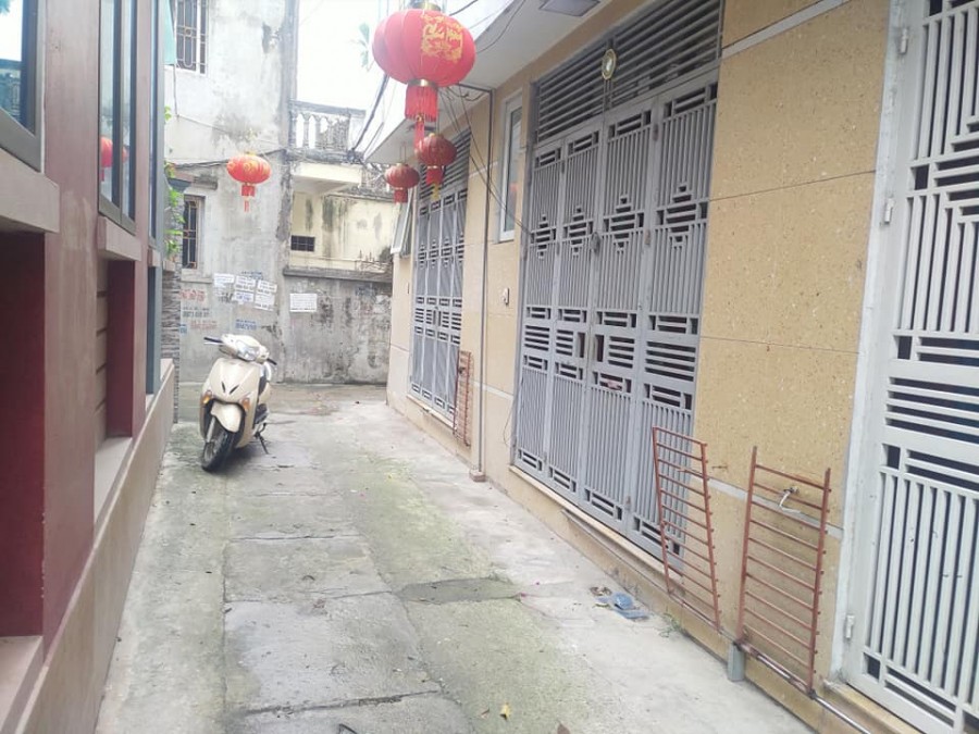 Nhà ngõ 28 Phan Đình Giót, Hà Đông, 34 mét, 5 tầng, nhỉnh 2 tỷ.