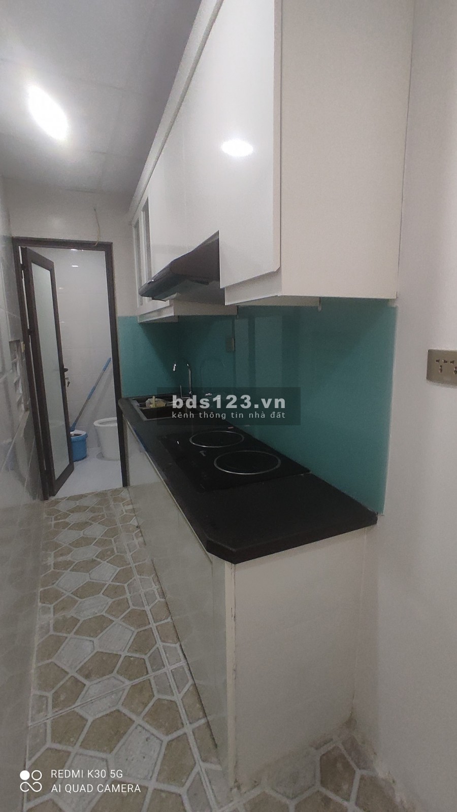 Bán nhanh nhà 5 tầng, mặt tiền 6,3m, Đức Giang, Long Biên