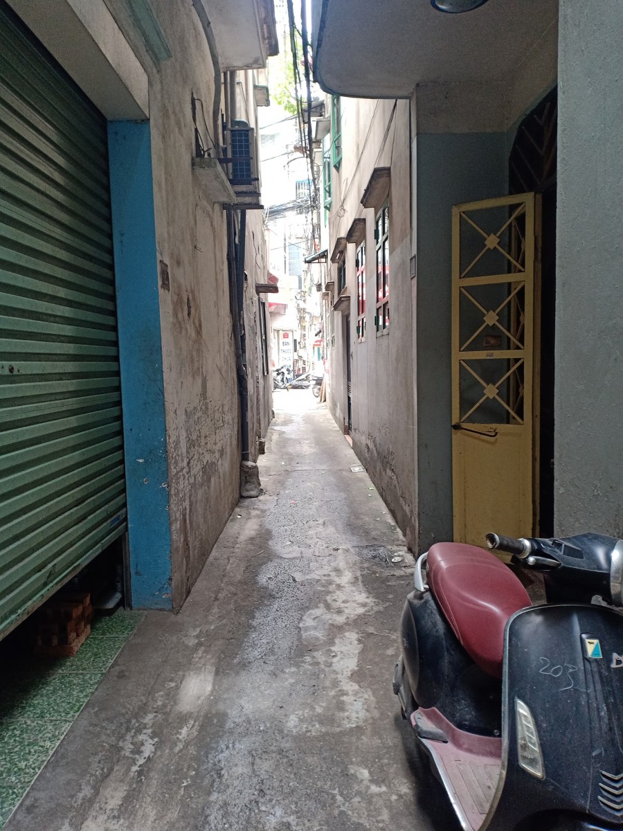 Bán nhà Khương Trung Ngã Tư Sở 33m 5 tầng Mặt tiền 6m giá chỉ nhỉnh 3tỷ. Cách ô tô tải tránh chỉ 10 m