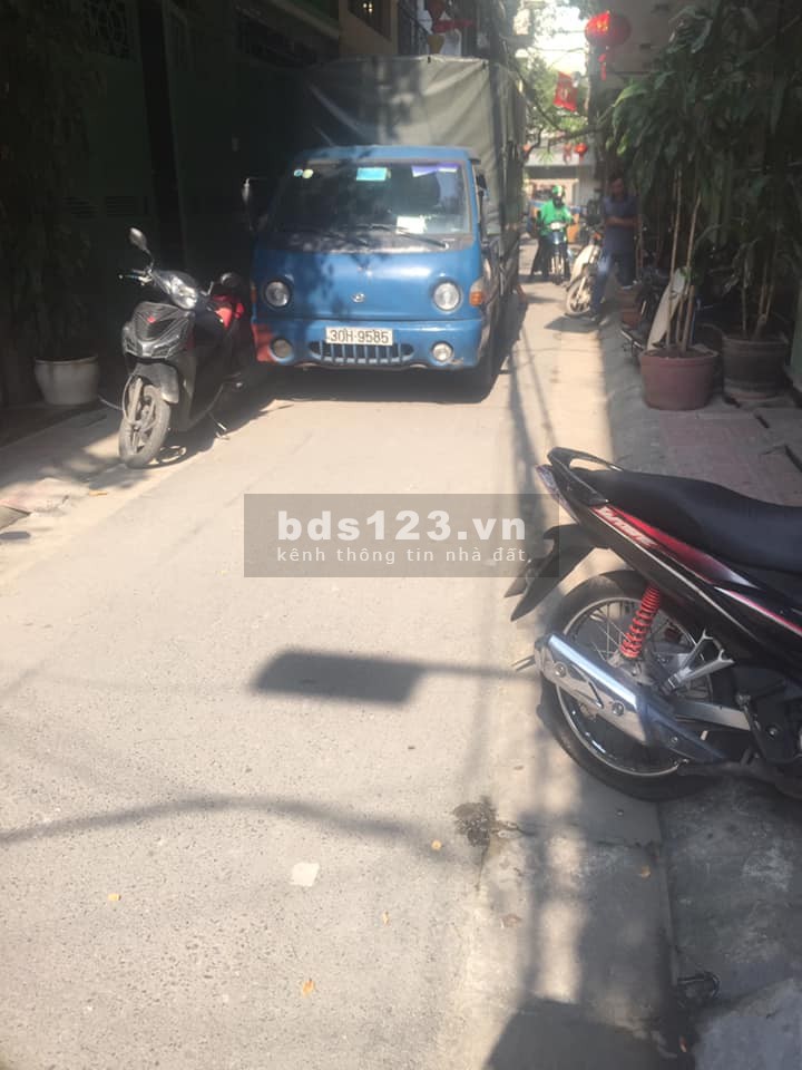 Chính chủ gia đình cần bán nhà số 26 ngõ 93 phố 8/3 ô tô vào nhà