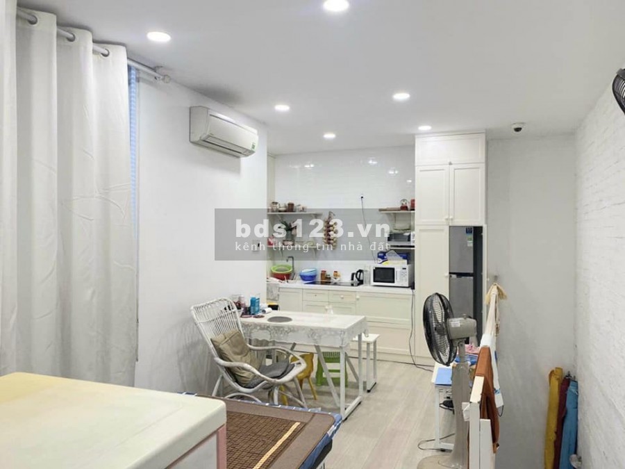 Bán nhà 5 tầng đường Lý Thái Tổ, Quận 10, nhà mới, 35m2, chỉ 5 tỷ 200 triệu