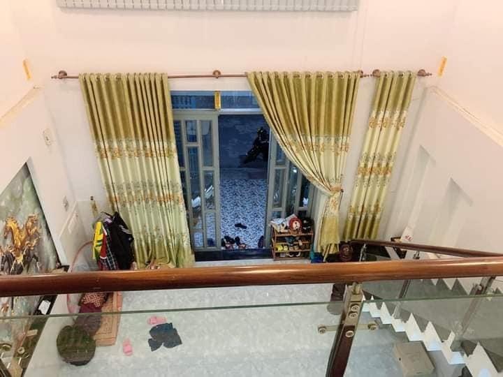 Bán Nhà Trần Thái Tông 57M 5T 4 mt chỉ 5.9 tỷ, kinh doanh, ô tô ngủ trong nhà
