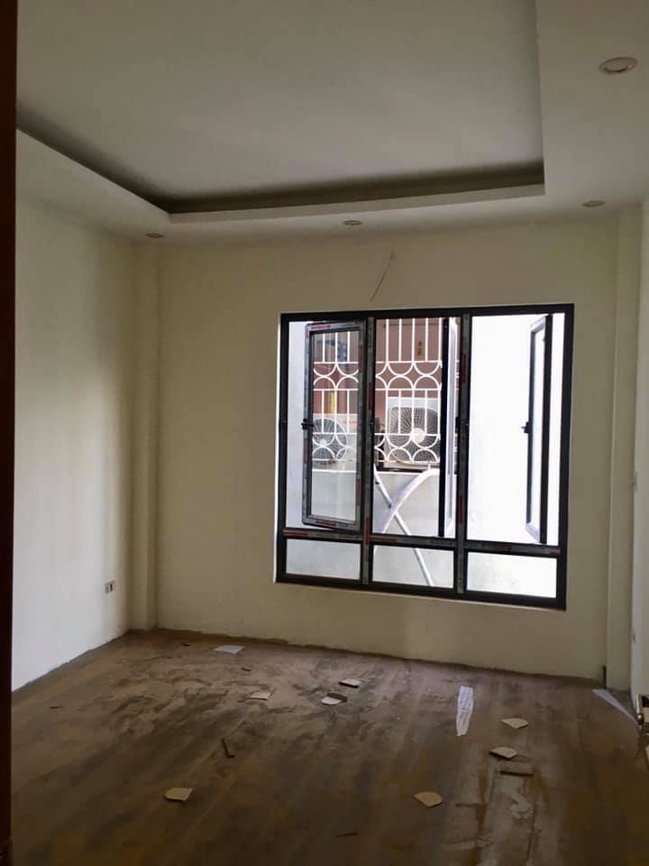 Cần bán nhà riêng 5 tầng phường Khương Hạ 50m giá chỉ 4,25 tỷ
