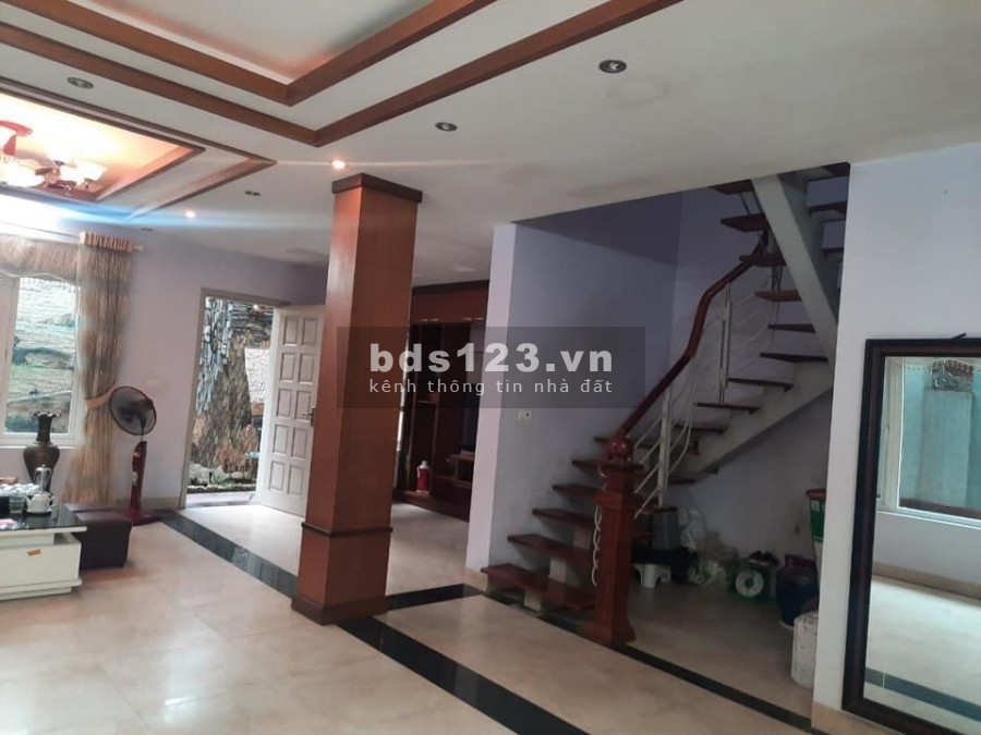 Bán nhà Kim Đồng, Hoàng Mai ô tô, view hồ, kinh doanh 100m2x4T, Mt7m, nhỉnh 11 tỷ