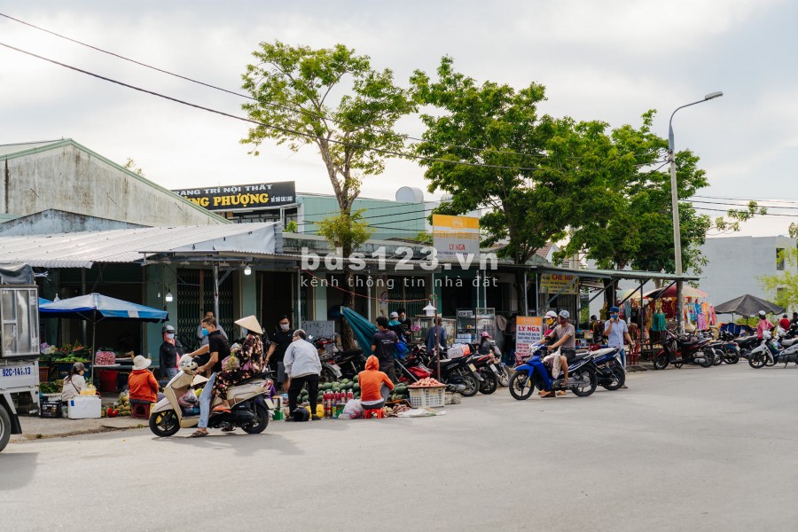 Chính chủ cần bán gấp lô đất đường 27m Khu chợ Điện Nam Trung giá rẻ sập hầm