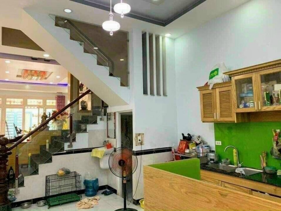 Bán Nhà Trần Thái Tông 57M 5T 4 mt chỉ 5.9 tỷ, kinh doanh, ô tô ngủ trong nhà