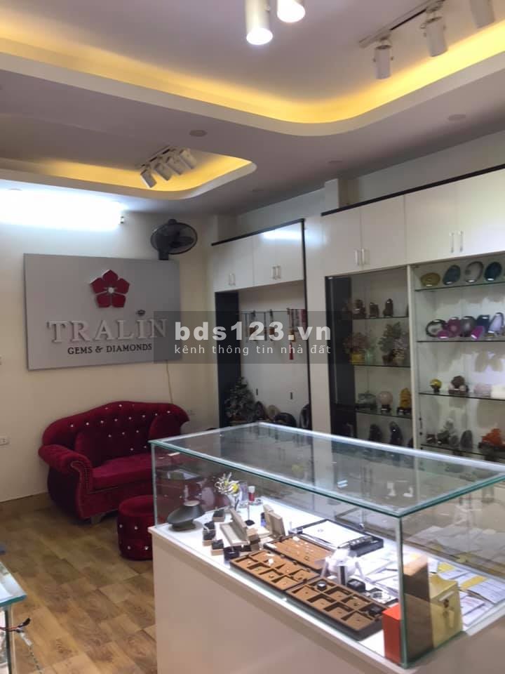 Quận Hoàng Mai nhỉnh 3 tỷ, vị trí. đẹp, vị trí đẹp, ô tô đổ cửa, ngõ thông, kinh doanh tốt, mt 5.8m