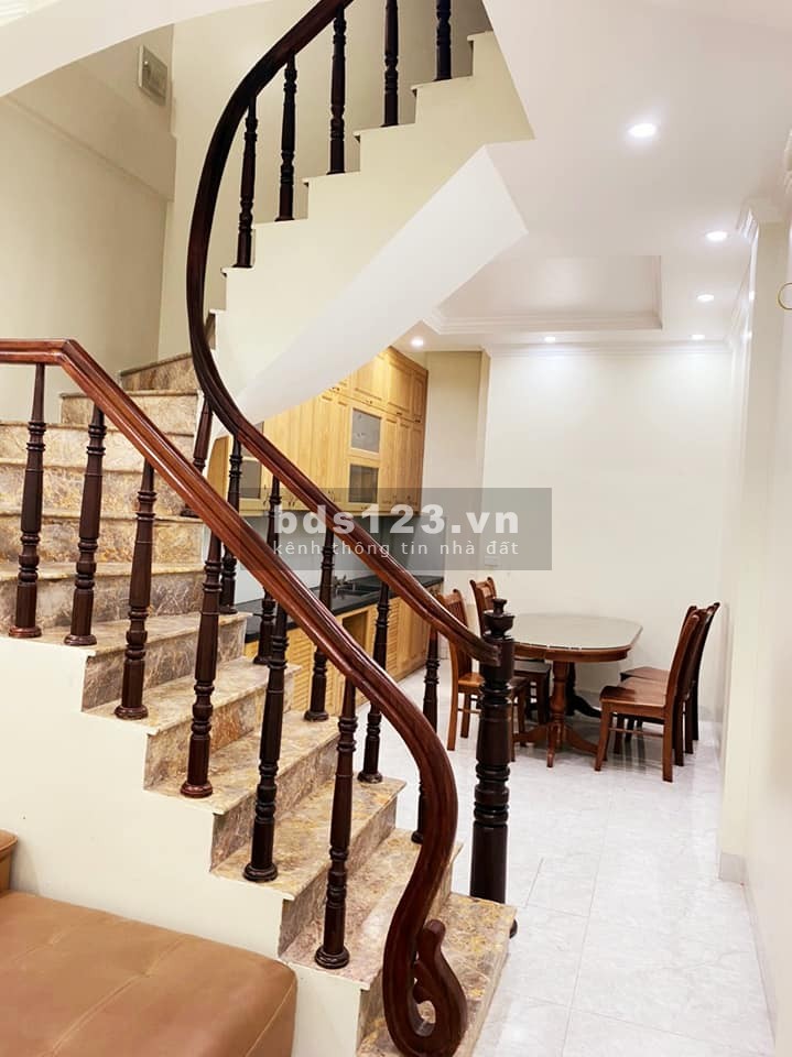Bán nhà Định Công cực nét, giải pháp cho gia đình hiện đại, dt 45m2, giá 3.5 tỷ hơn