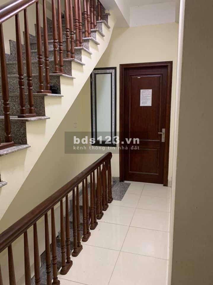 Nhà mới ô tô vào nhà, ngõ 43 Trung Kính dt 80m2 7 tầng mt 5.6m giá 12 tỷ