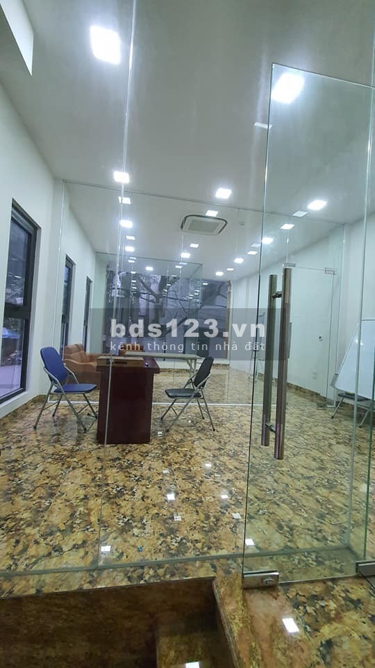 80m2 Cầu Giấy lô góc Vip 2 mặt ô tô tránh, kinh doanh 6 tầng, 1 hầm