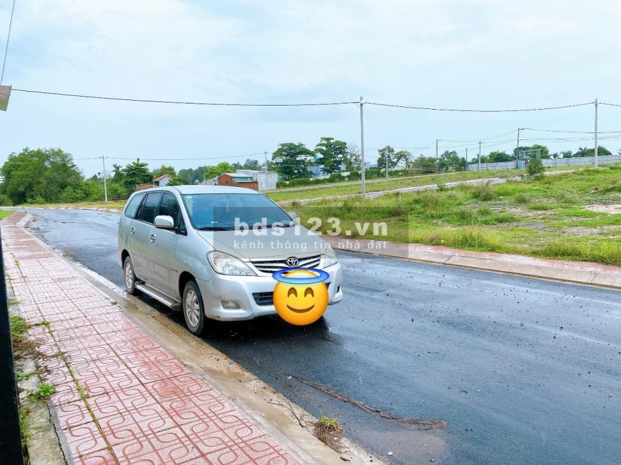 Đất đẹp nằm kế bên khu du lịch sơn tiên sổ riêng thổ cư 100% với giá chỉ 1ty2