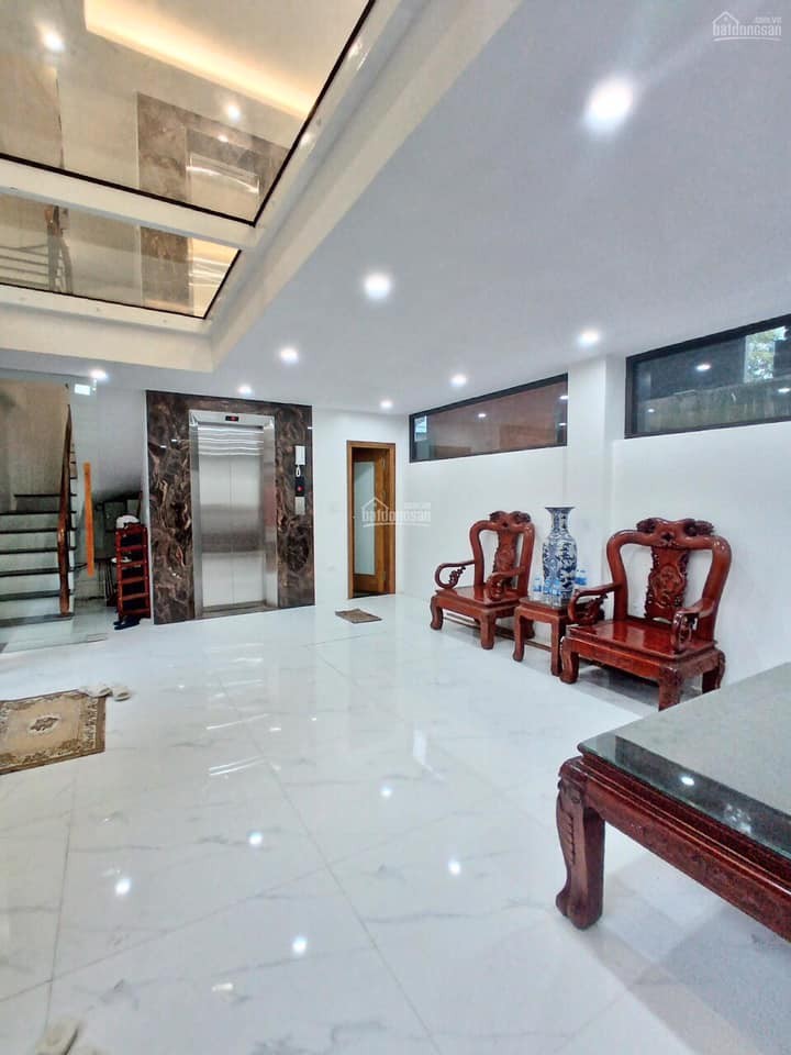 Nhà siêu đẹp, phố Lò Đúc 45m2x7T, mt 8m, nhỉnh 9 tỷ, thang máy, nội thất ngoại nhập, ở ngay