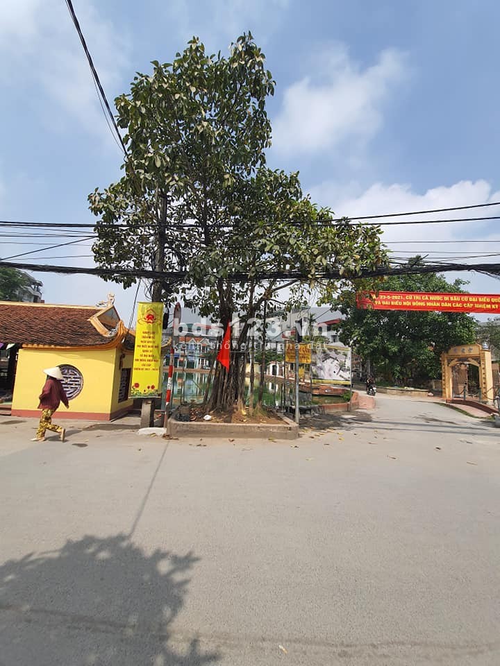 Nhà Đẹp Triều Khúc ngõ 3 bánh tránh gần hồ dt 35m, 4 tầng, giá 3,35 tỷ
