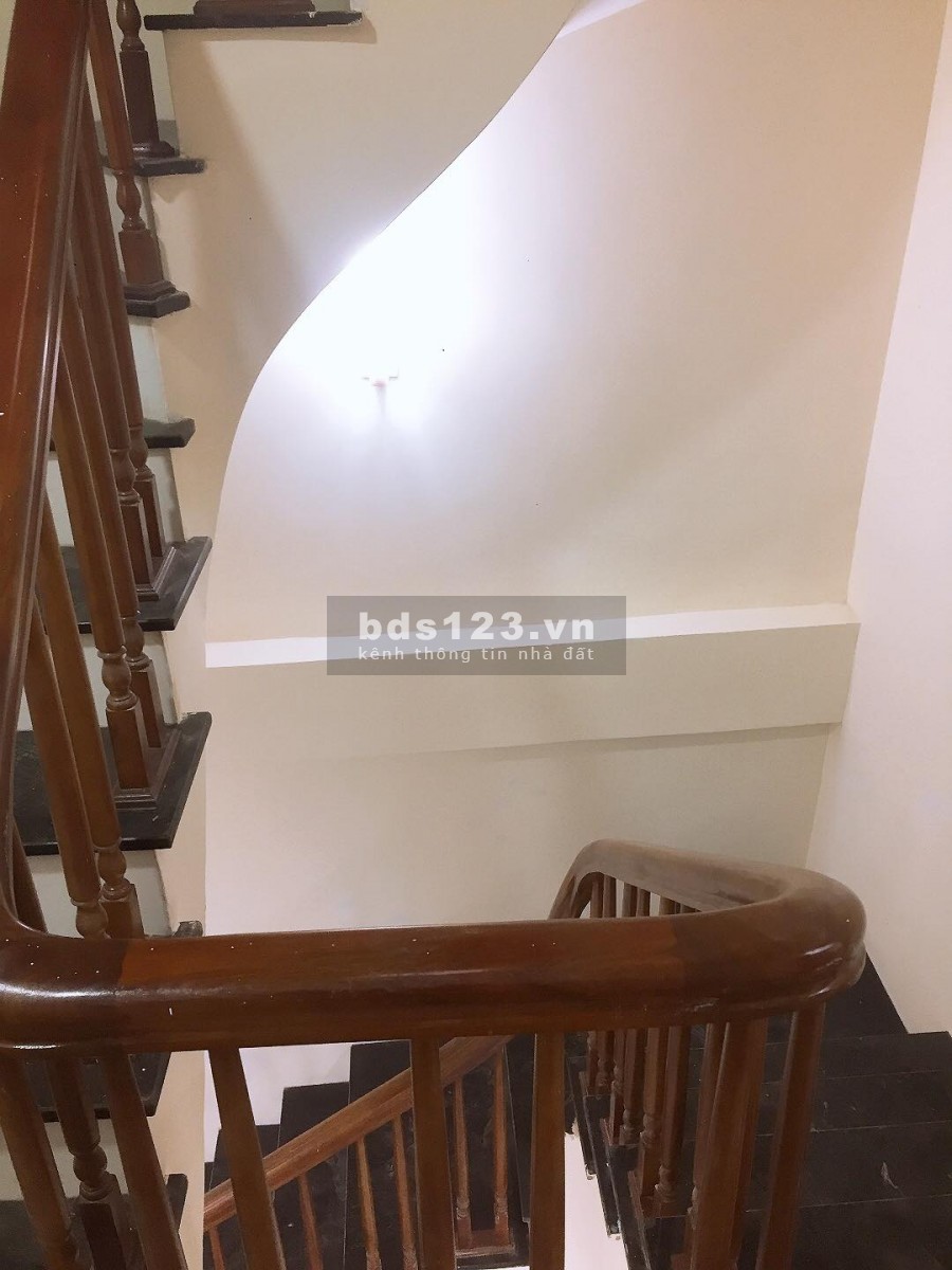 RẤT HIẾM, Nguyễn Khoái – nhỉnh 1 TỶ, dt 30M2, 3TẦNG, 5m ô tô tránh
