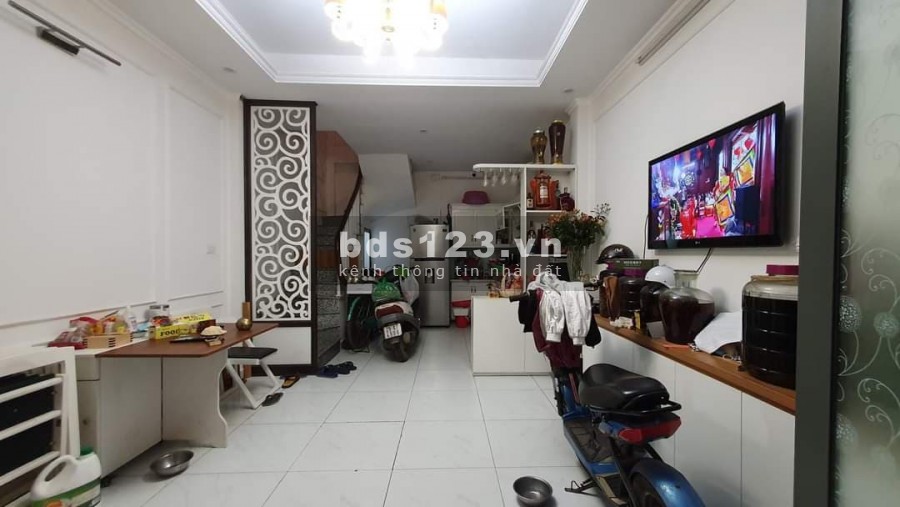 Bán Nhà Thụy Khuê 31m2, 6 tầng. Giá 3.55 tỷ Tây Hồ