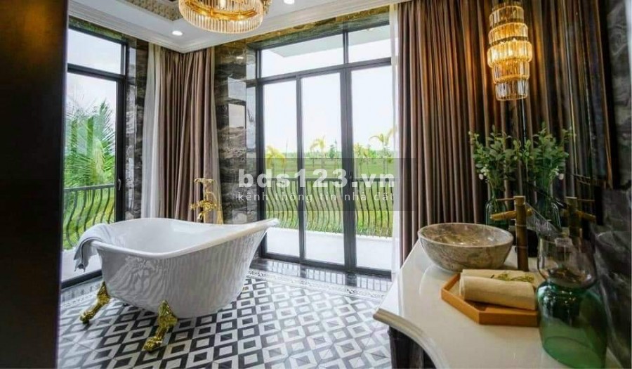 Biệt thự giữa lòng sân Golf 125Ha, giá 3.3 tỷ, trả góp không lãi suất