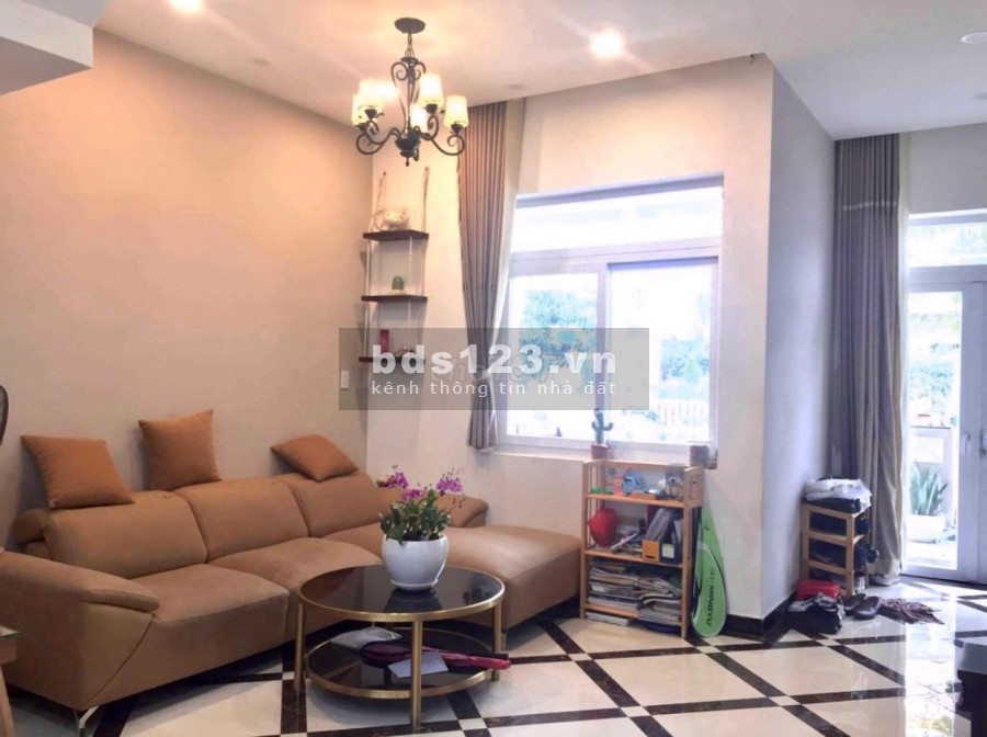 Chính chủ cho thuê nhà mới xây liền kề 5x20 tại Trịnh Quang Nghị Phong Phú BChánh