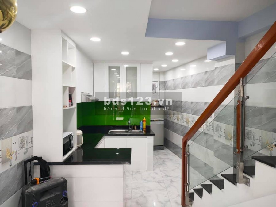 Nhà đẹp vào ở ngay! Ngô Tất Tố P.22 B.Thạnh, 31m2 (3x10x 4Tầng BTCT) 3PN, 4 WC chỉ 3.4Tỷ