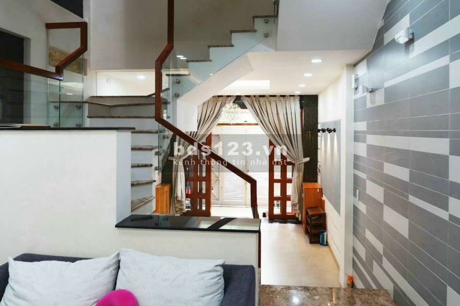 Nhà xây 2019, 4 tầng kiên cố, cạnh Ngân hàng ACB Tây Thạnh. 6,3 tỷ