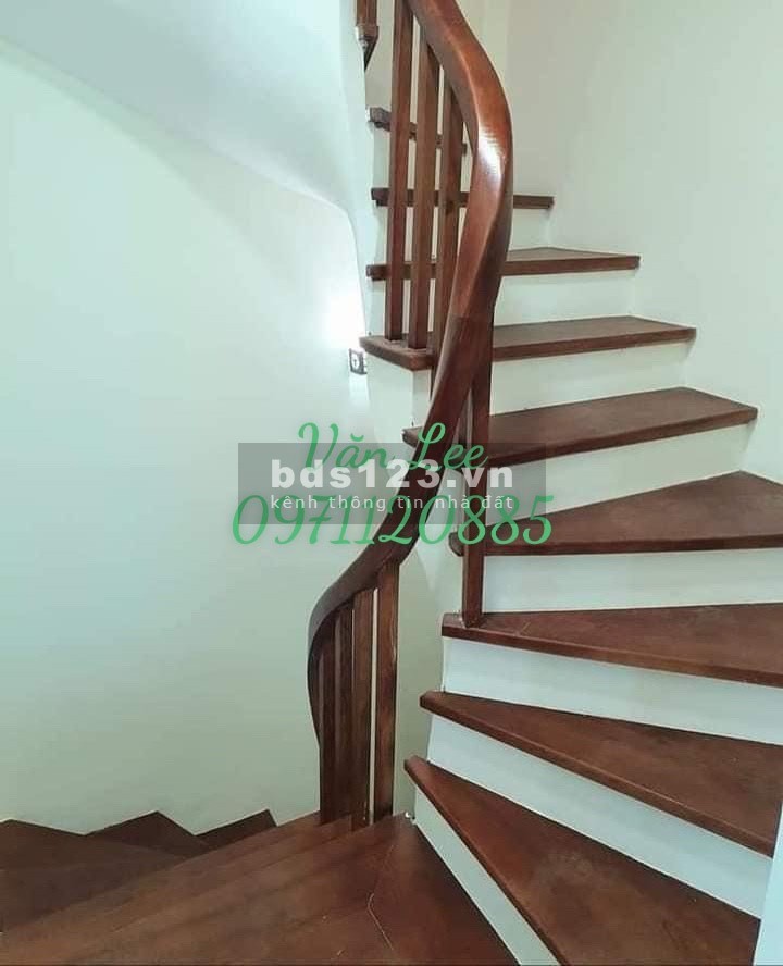 Hoàng Mai có nhà bán chỉ 3 tỷ, có nhà 35m, ô tô đỗ cửa, sổ riêng