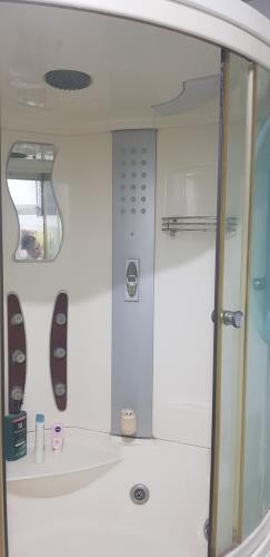 Siêu phẩm, siêu hiếm trung tâm Ba Đình 142 Đội Cấn 28m2, 4 tầng, MT 3m nhỉnh 2 tỷ