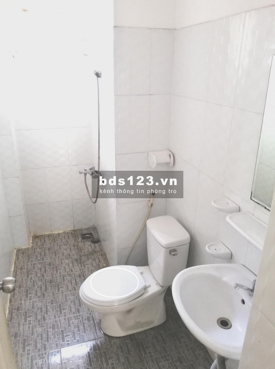 Phòng trọ đẹp giá rẻ có máy lạnh ở đường Bạch Đằng quận Tân Bình