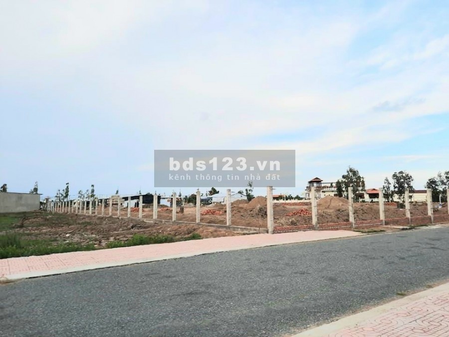 Bán gấp lô đất liền kề trường THCS, siêu đầu tư, lh 0378480253