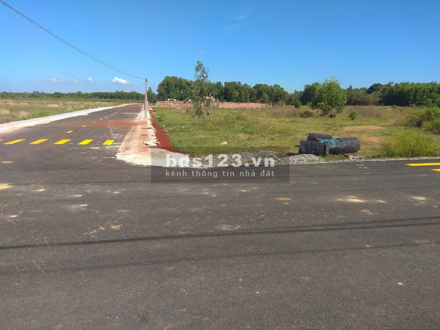 Đất Hồ Tràm cách biển 2.5km. DT 124m2, TC 100m2, SHR. Giá tốt đầu tư 1,6 tỷ