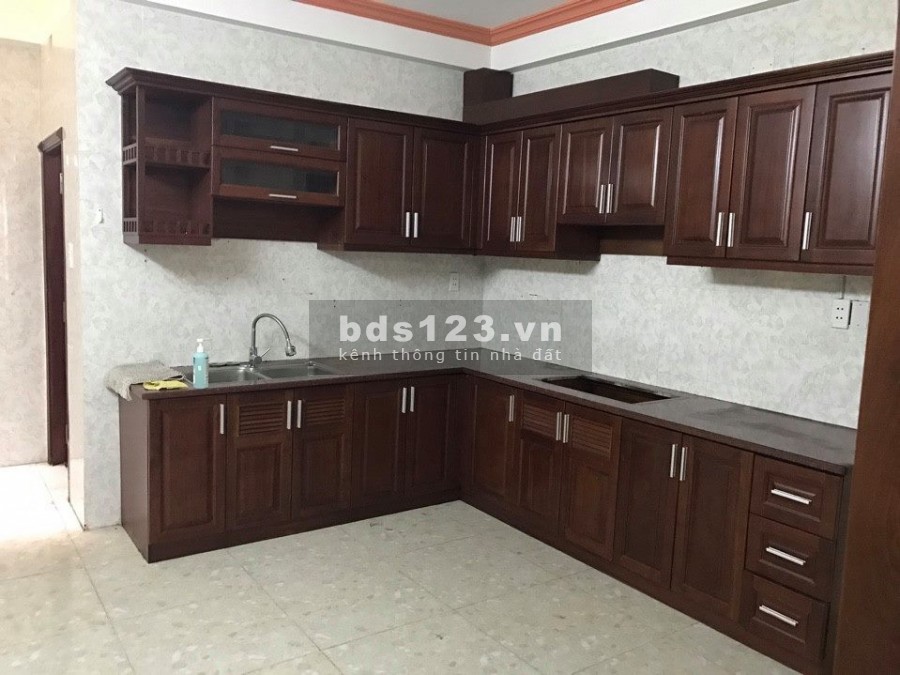 Nhà 2 Lầu + 4pn Hẻm 5m Giá 2.35 Tỷ, kê bên trường THCS Hồ Văn Long