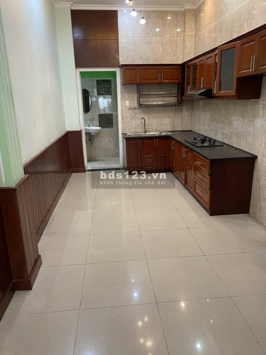 Khu Cư Xá Phan Đăng Lưu Trệt 3Lầu 5P ML Giá 20Tr/th