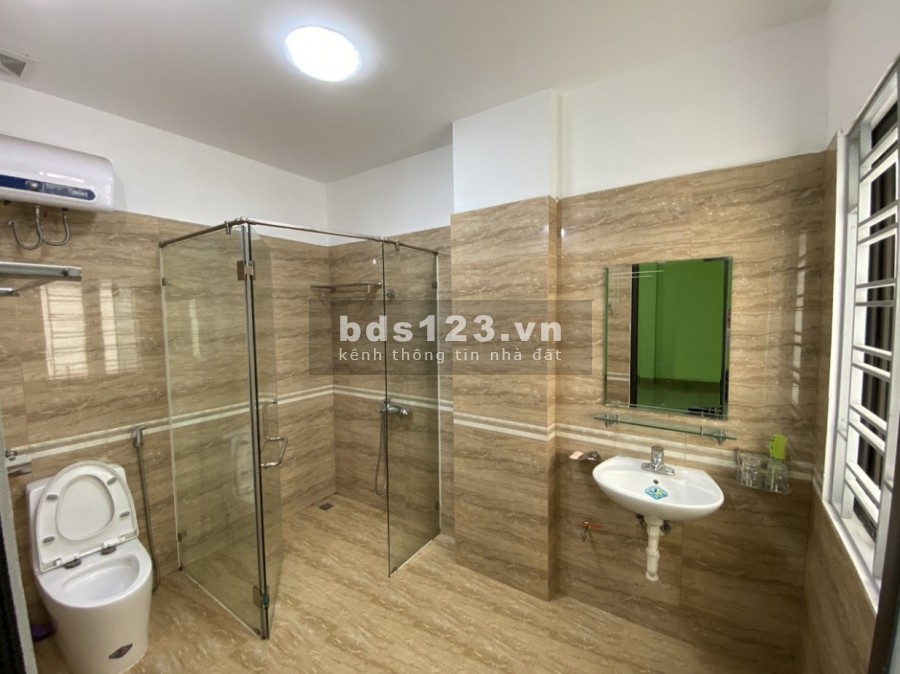 Bán nhà Bồ Đề thông số long lanh, dt 42m2, giá nhỉnh 4 tỷ, kiến trúc đẹp