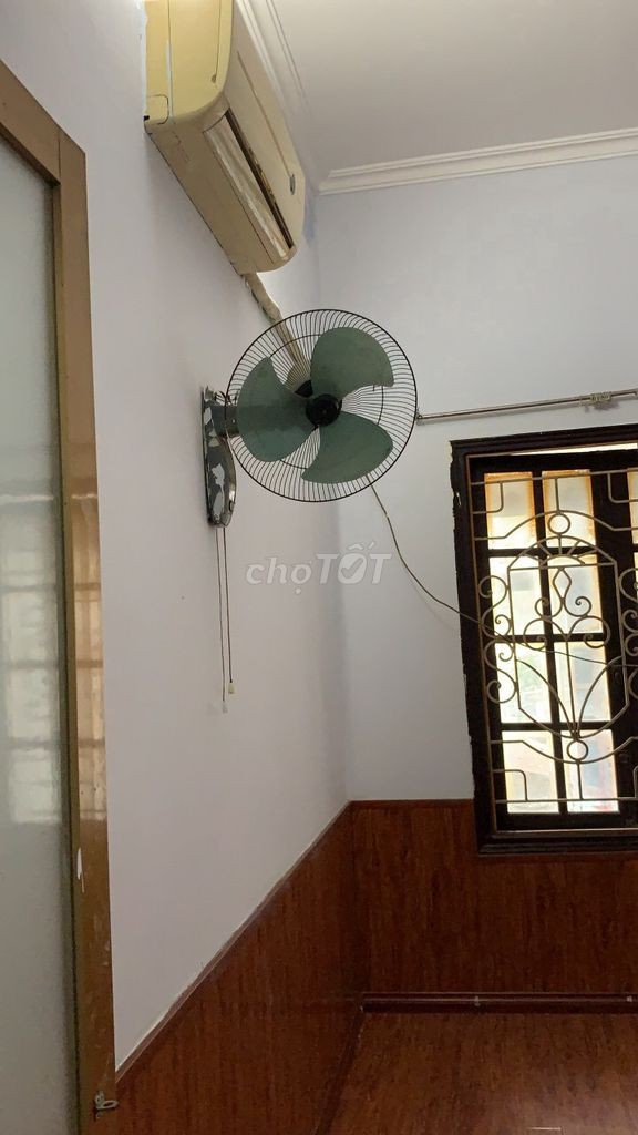 Cần cho thuê nhà 50m2 x3 tầng số 15 ngõ 607 đường Nguyễn Khoái quận Hai Bà Trưng, tp Hà Nội