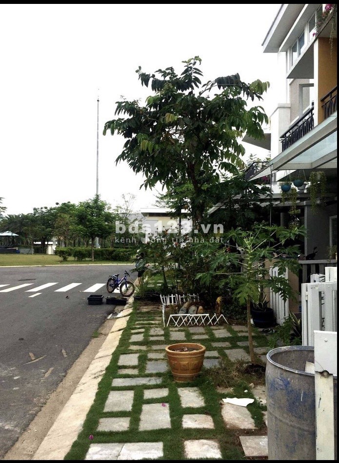 Chính chủ cho thuê nhà mới xây liền kề 5x20 tại Trịnh Quang Nghị Phong Phú BChánh