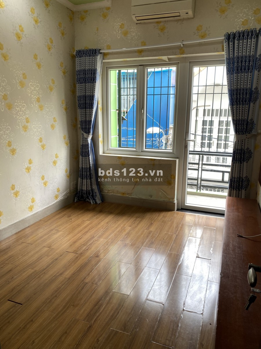 Khu Cư Xá Phan Đăng Lưu Trệt 3Lầu 5P ML Giá 20Tr/th