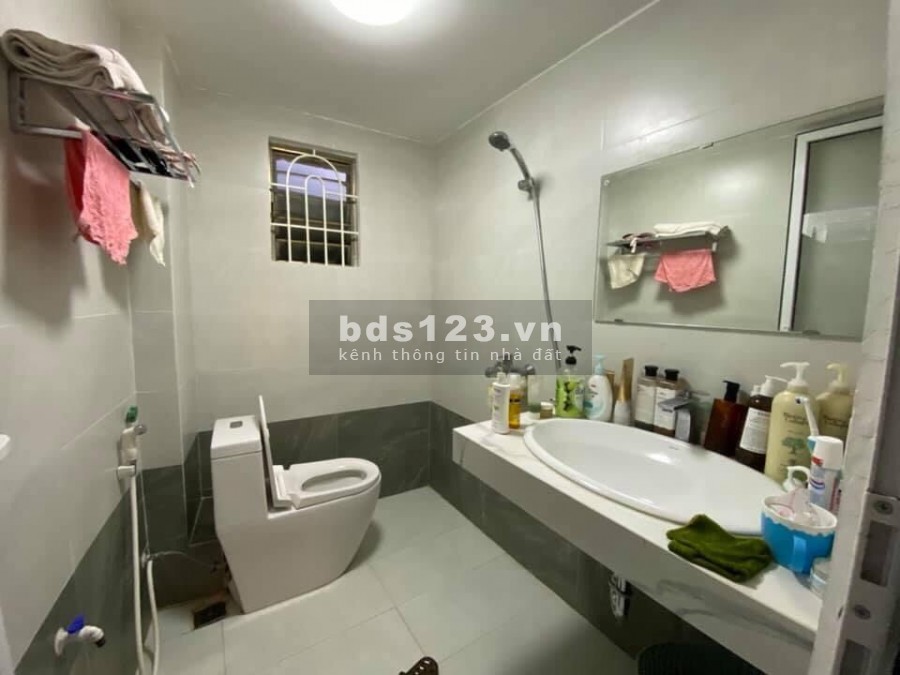 Phố Hoàng Cầu phân lô ô tô tránh kinh doanh dt 45m2 mt 4.2m, giá 10.9 Tỷ