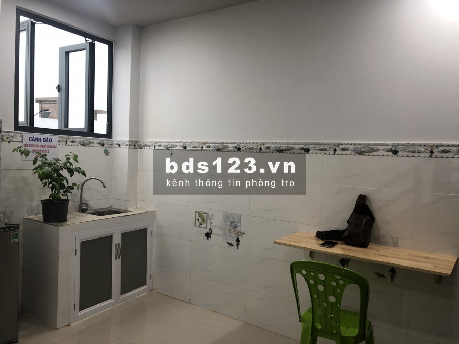 Phòng trọ hường ban công cho thuê tại Bình Thạnh, giá rẻ