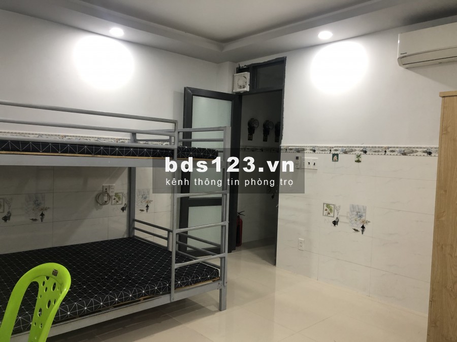 Phòng trọ hường ban công cho thuê tại Bình Thạnh, giá rẻ