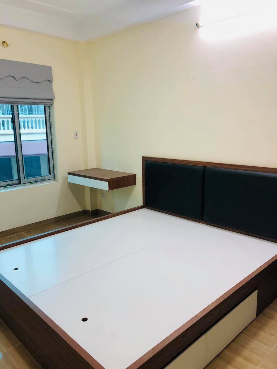 Cần bán nhà đẹp 3 phòng ngủ, ở luôn, dt 33m2, 4 tầng, mt 3.5m, Giá chỉ 3.1 tỷ, Xuân Đỉnh