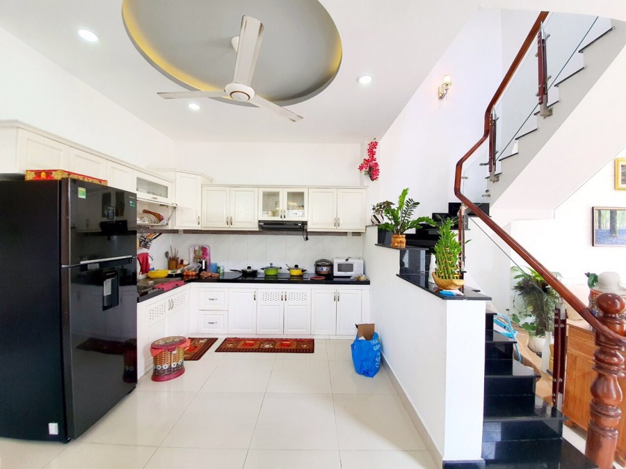 Bán nhà hai mặt tiền đường 8m 2177 Huỳnh Tấn Phát, Nhà Bè 2 lầu, St giá 5,7 tỷ