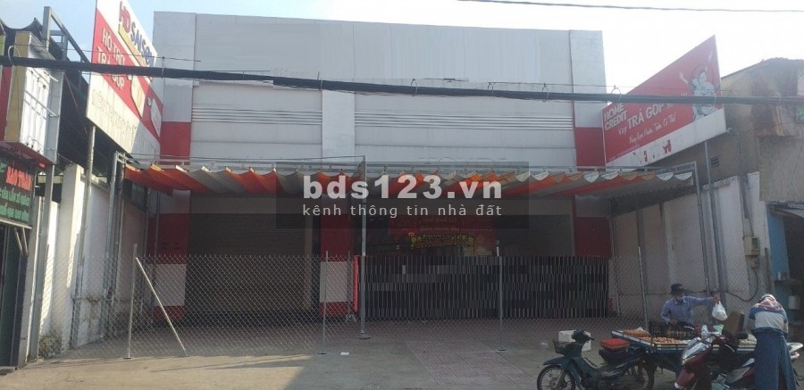 Phan Đăng Lưu, Phường 3 - mặt tiền ngang 10m . Vị trí đẹp
