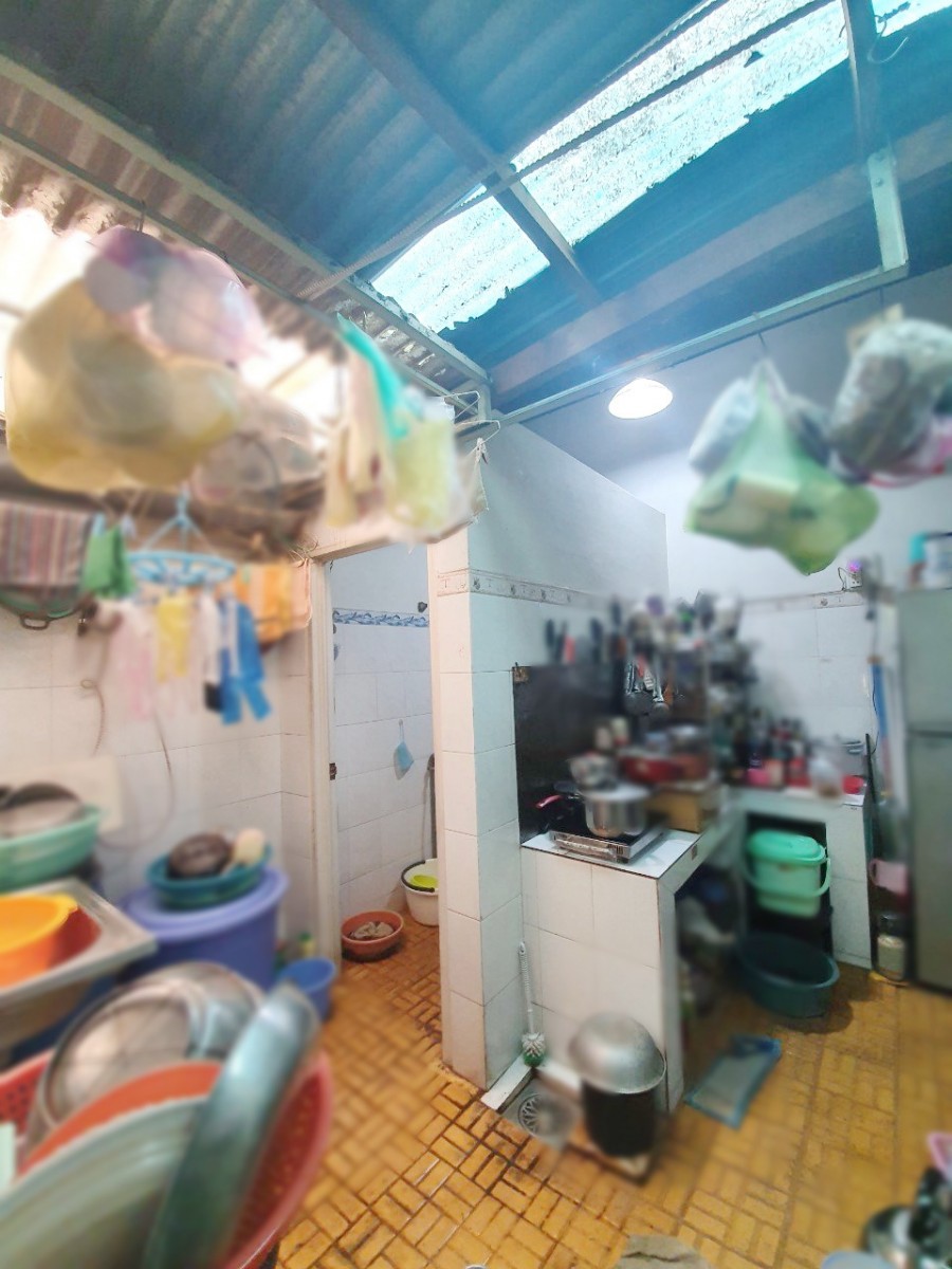 Cần bán nhà hẻm 270 Hòa Hảo, Phường 4 Quận 10