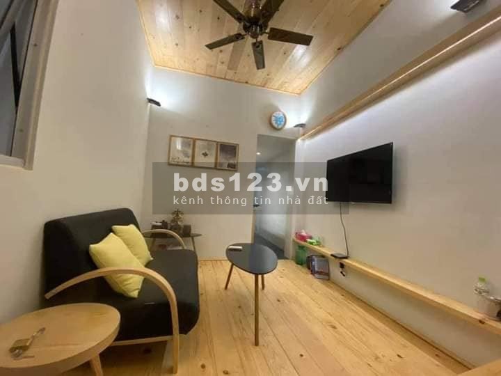 Bán nhà phố Mai Hắc Đế 20m2, 2 tầng, 2 tỷ, lô góc, sổ đỏ