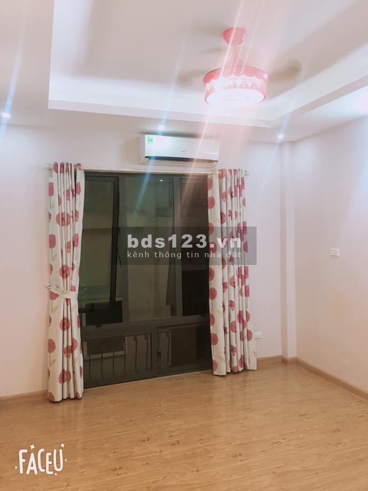 BÁN nhà CẦU GIẤY lạc long quân 6 tầng 3.65tỷ Ở luôn