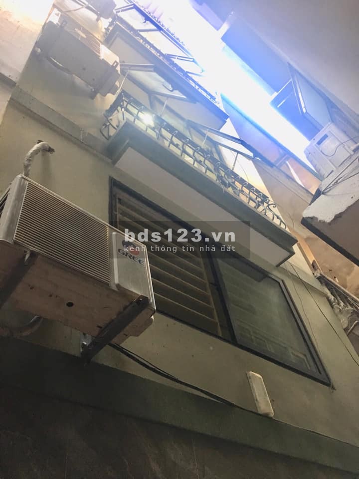 BÁN nhà CẦU GIẤY lạc long quân 6 tầng 3.65tỷ Ở luôn