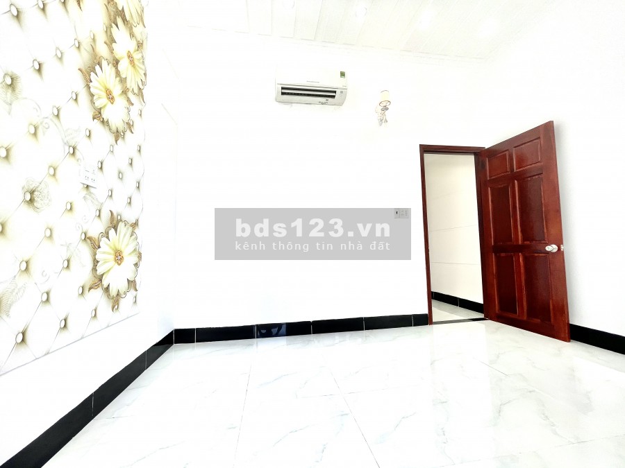Nhà đẹp giá rẻ. Nhà 1 trệt 1 lầu, dtsd 40m2 (4mx10m), giá 2.19 tỷ