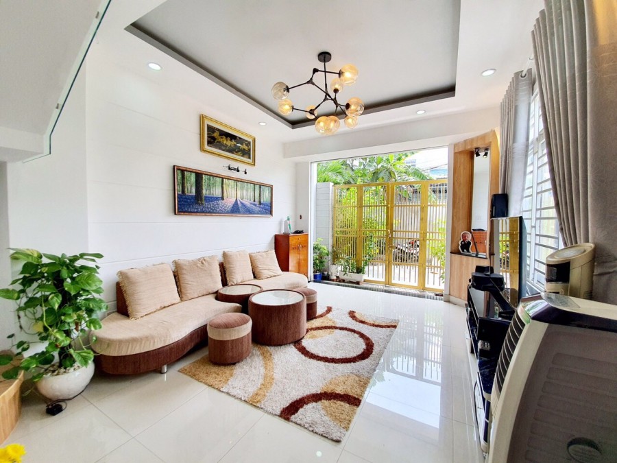 Bán nhà hai mặt tiền đường 8m 2177 Huỳnh Tấn Phát, Nhà Bè 2 lầu, St giá 5,7 tỷ