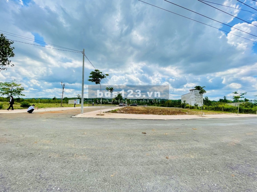 Bán gấp lô 2 mặt tiền đối diện hồ nhà bè ngay kp3 Hắc Dịch vị trí đắc địa tiềm năng sinh lời cao